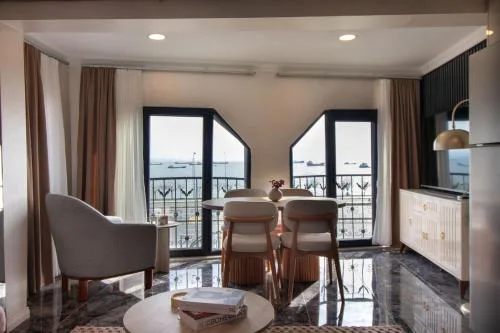 Classy 2BR Hideaway with Dazzling Panorama