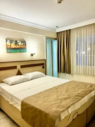 Gold Hotel