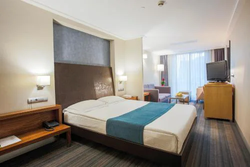 Housez Suites & Apartments Special Class
