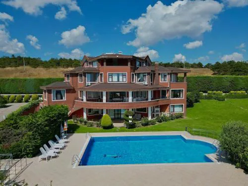 Luxury Mansion Amazing View, Hidden Garden