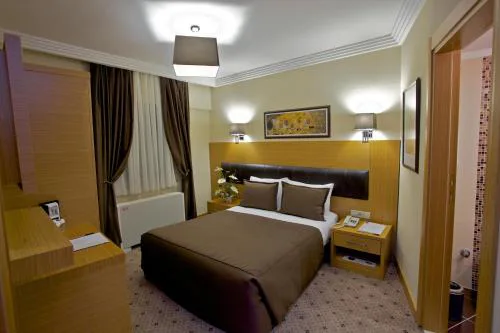 Mirilayon Hotel - Old Town