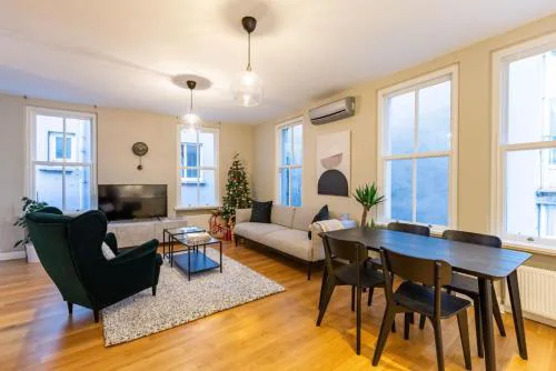 Stylish Duplex with Bosphorus View - AC Elevator