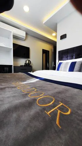 SAND DOOR HOTEL
