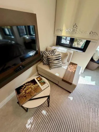 Simple Apartment in Kızıltoprak with Transportation,near Bağdat street
