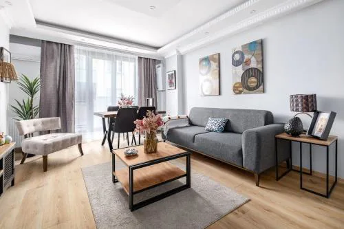 Stylish Şişli Stay – Fast Wi-Fi Lift Access
