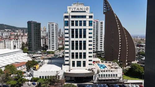 Titanic Business Kartal