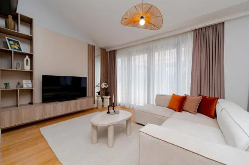Two-Bedroom Family Suite in Managed Aparthotel - Central Location with Elevator - Parking & Secure Access