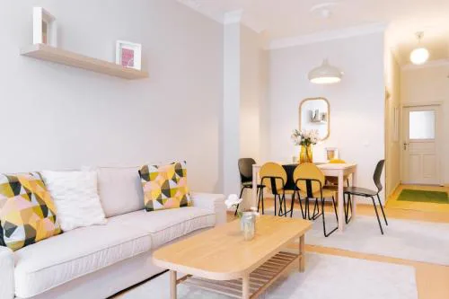 Urban Suite with Balcony • Close to Taksim
