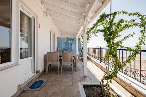 Marmara Yali Evi