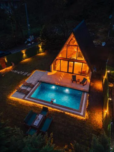 Green date bungalow