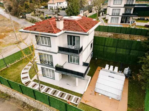 Terrazzo Sapanca - Isıtmalı Havuzlu Villa Verde