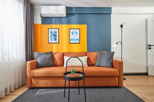 Superb Location 3 Min to Metro AC Elevator
