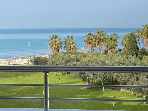 Side home beach