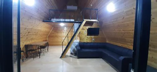 AKG BUNGALOv