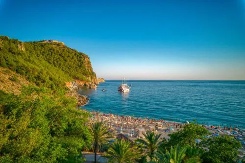 La Gaia - Adult Only
