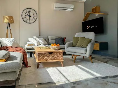 Qoople Smart 4 Cleopatra Family Apartments