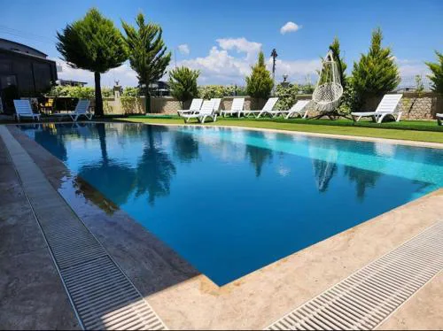 Gardenya Lara Suit Hotel