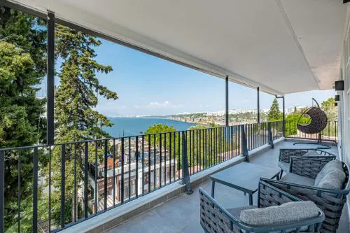 Get Royal Hotel & Spa