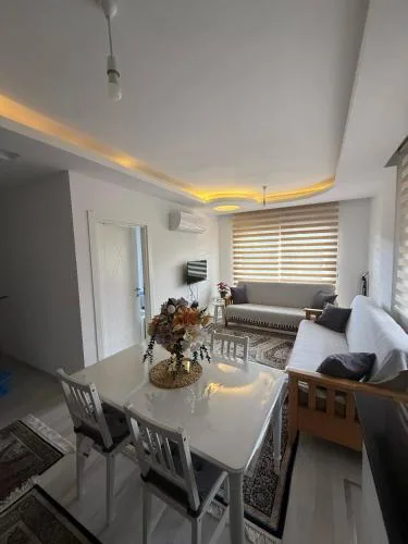 Kraliçe Apart Five