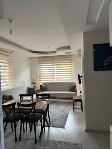 Kraliçe Apart Six