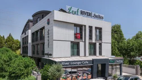 Leaf River Suites