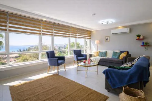 MaxiHomes & Cozy Stay by Hadrian Gate