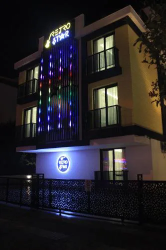 Retro Star Suites