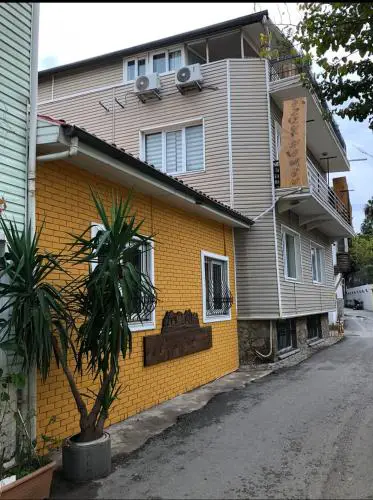 TARİHİ KALEİÇİ MÜTHİŞ KONUM DENİZ YAKINI UYGUN FİYAT huzurlu EV