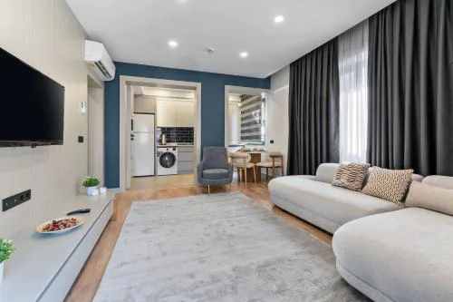 Zeluxe Suite Hotel