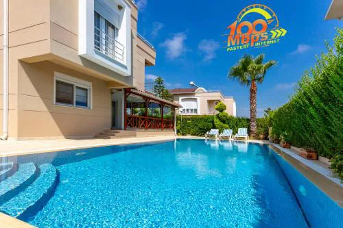 Paradise Town Villa Premium