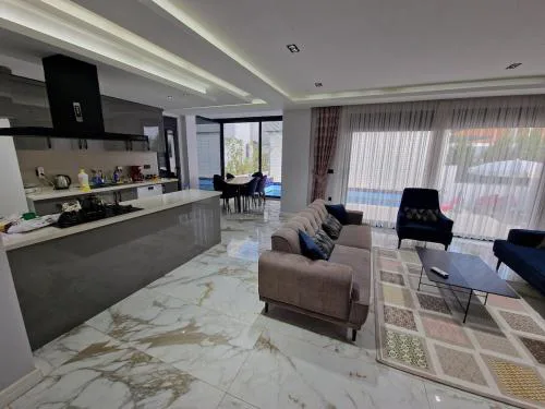Golden Life Family Villa 2