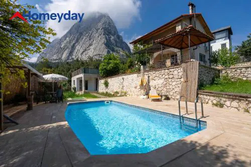 Villa Mountain with Pool