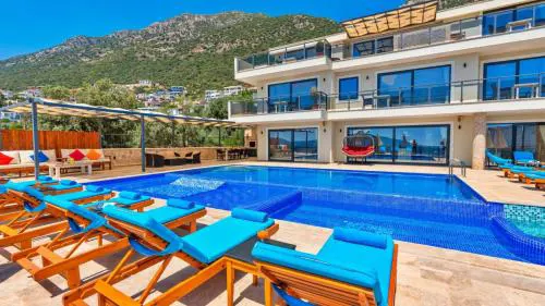 6 Bedroom Kalkan villa with Seaviews - 5 min Drive to the town