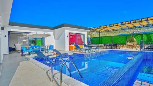 Bezirgan 2 bedroom secluded villa with private pool hot tub