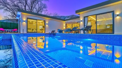 Bezirgan 2 bedroom secluded villa with private pool hot tub