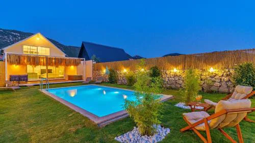 Bezirgan 2 bedroom villa with private pool