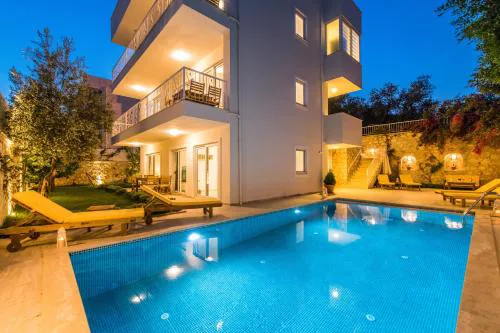 Garden Court Apartments