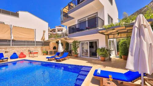 Kalkan 3 Bedroom Villa - Close to the Center