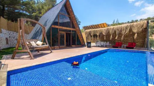 Kalkan Bungalow Close to the Sea