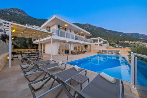Lumiere Villas 2