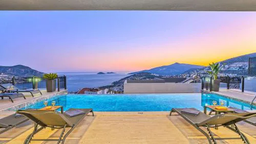 Luxury 5 bedroom seaview villa with private heated pool