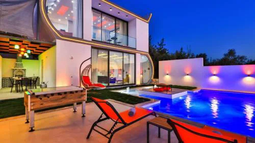 Üzümlü 1 bedroom secluded villa with private pool hot tub