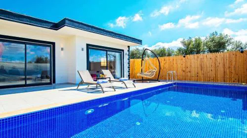 Üzümlü 1 bedroom secluded villa with private pool hot tub
