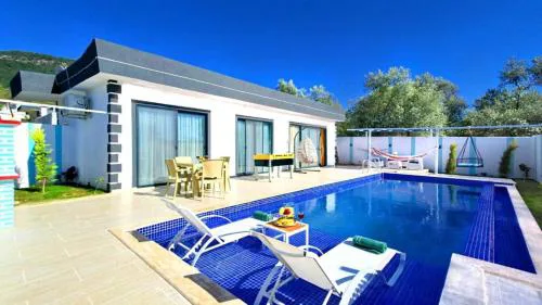 Üzümlü 1 bedroom secluded villa with private pool hot tub