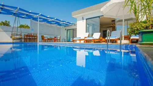 Üzümlü 2 bedroom secluded villa with private pool hot tub