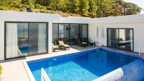 Üzümlü 2 bedroom secluded villa with private pool hot tub