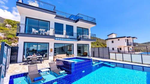 Ulugöl 2 bedroom seaview villa with private pool