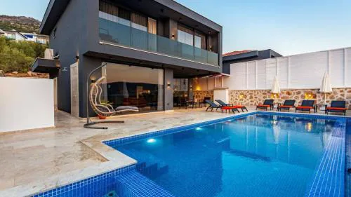 Yeşilköy 3 bedroom secluded villa with private pool hot tub