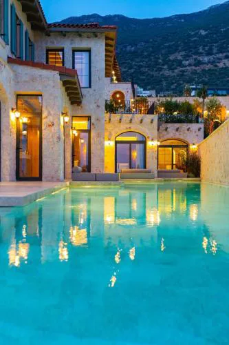 A Lyric Retreat Of Romance, Erato