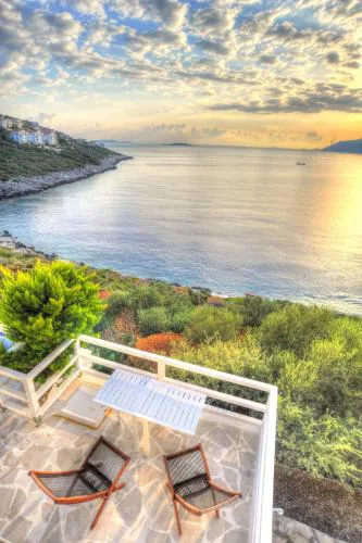 GÜZEL ELMA -Breathtaking Sea View Villa, Pool & Access to Sea